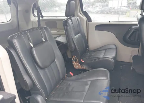 2014 Chrysler Town & Country Touring z USA, uszkodzony, nr VIN 2C4RC1BG5ER304467